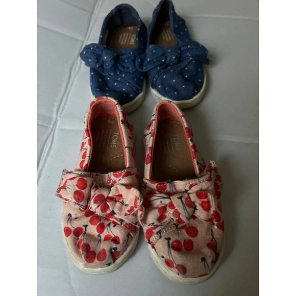 2 Pairs - Toms Kids Slip On Shoes Size T6 - Picture 1 of 7